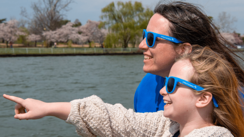 Things to Do in Boston with Kids | Harbor Cruise