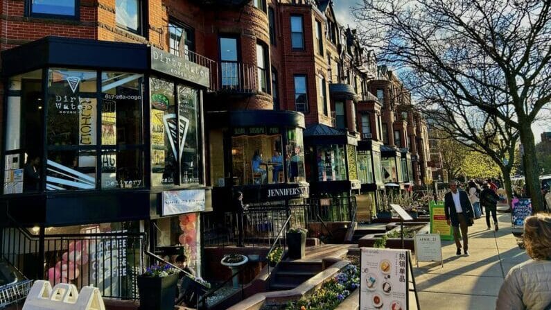 Instagrammable places in Boston | Newbury Street