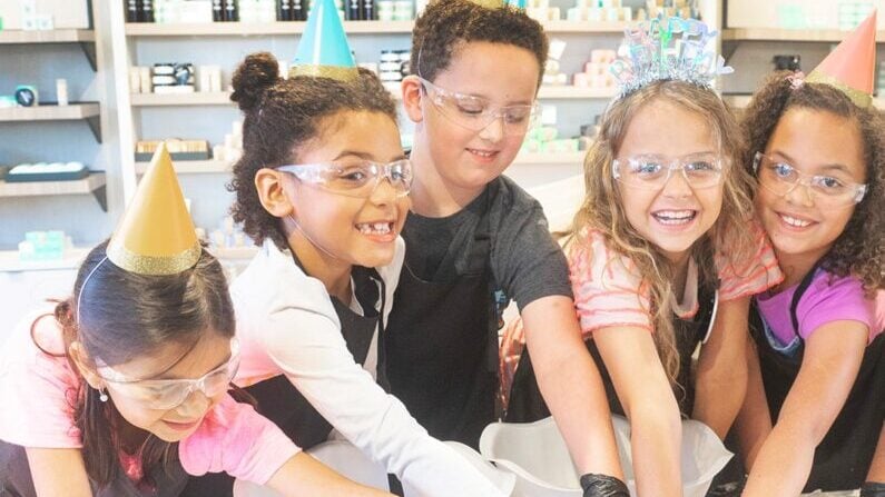 Spring Break 2024 Dallas - 10 Things To Do, Fun Events and More! 2 Dallas Spring Break 2024 | Spring Break Bath Bomb Making